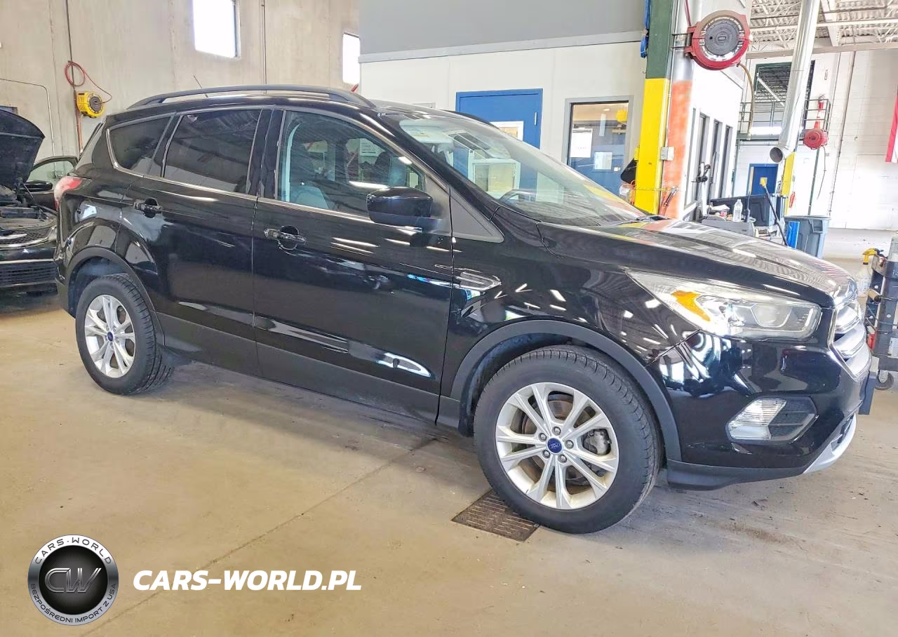 2017 Ford Escape Se VIN:1FMCU9GD2HUA77144 - 4