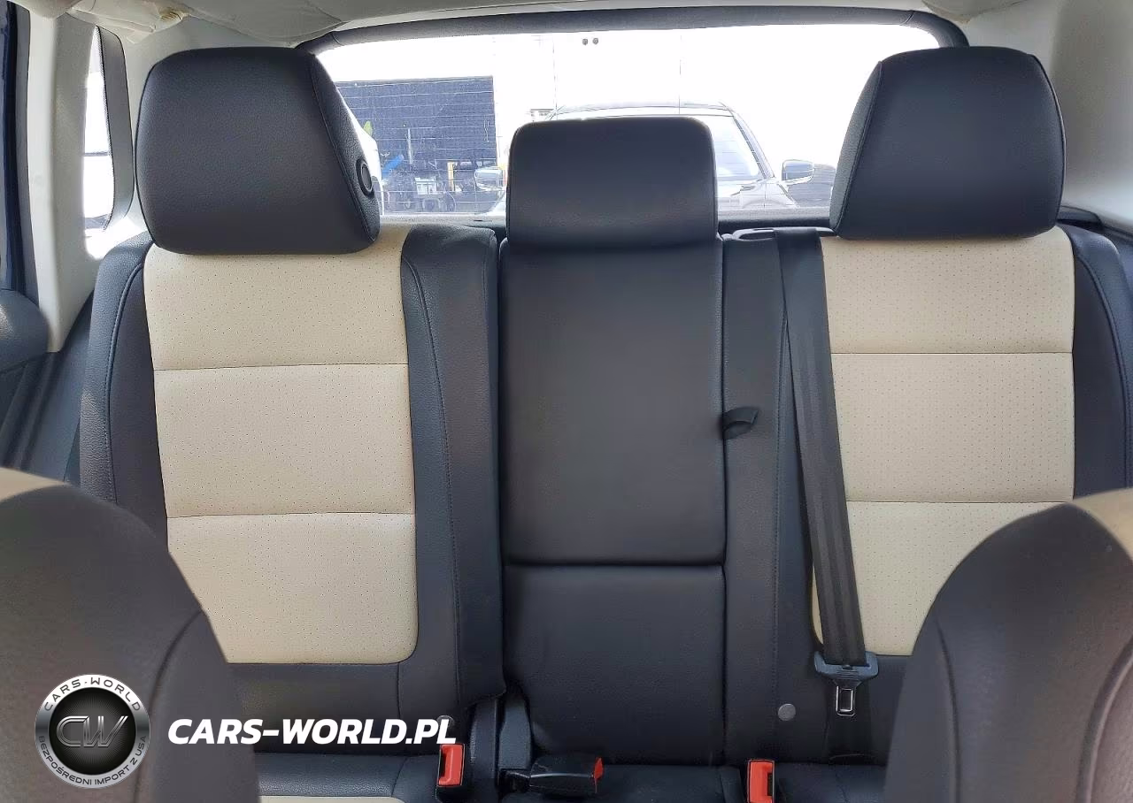 2016 Volkswagen Tiguan S VIN:WVGBV7AX8GW598341 - 10