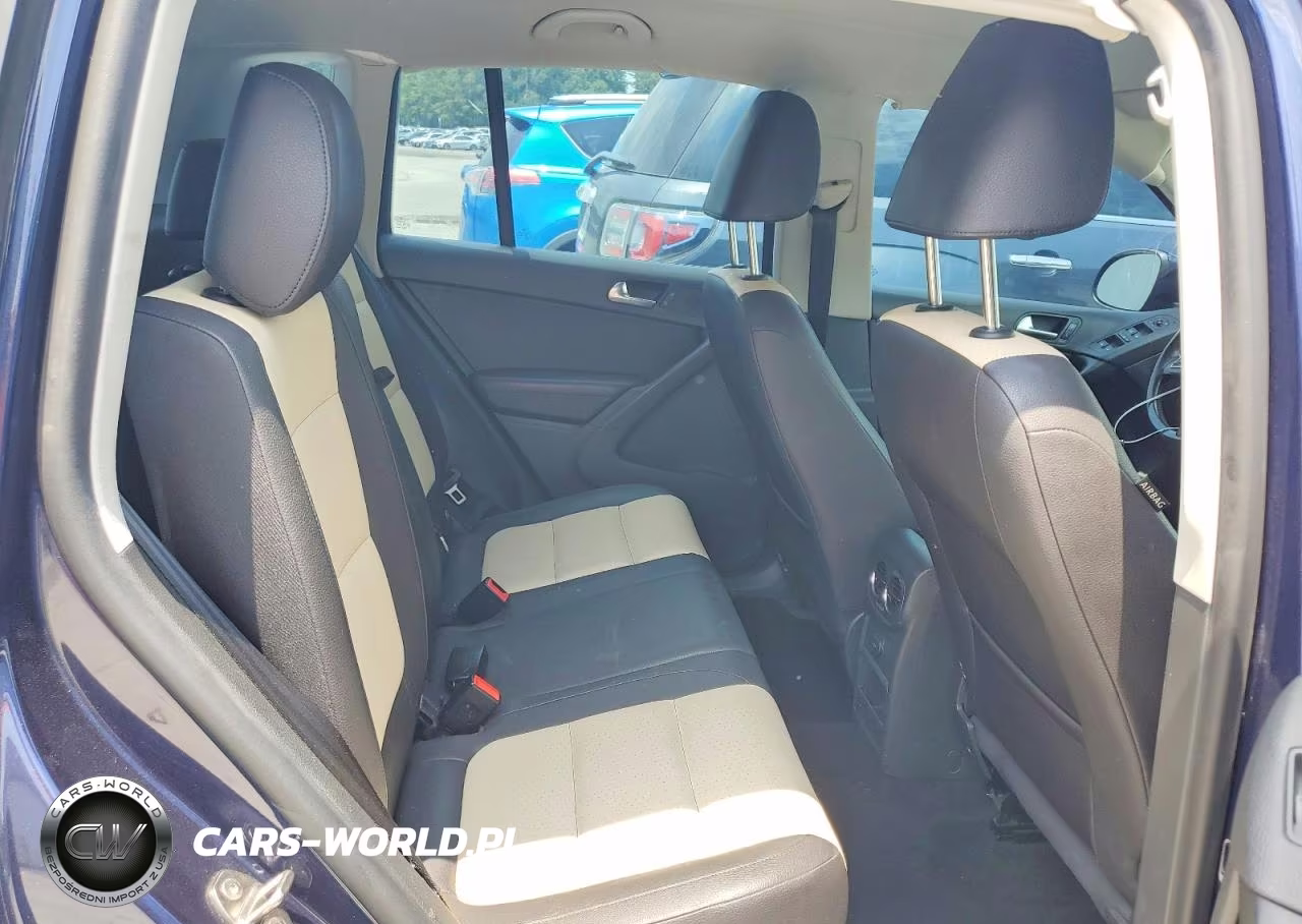 2016 Volkswagen Tiguan S VIN:WVGBV7AX8GW598341 - 11