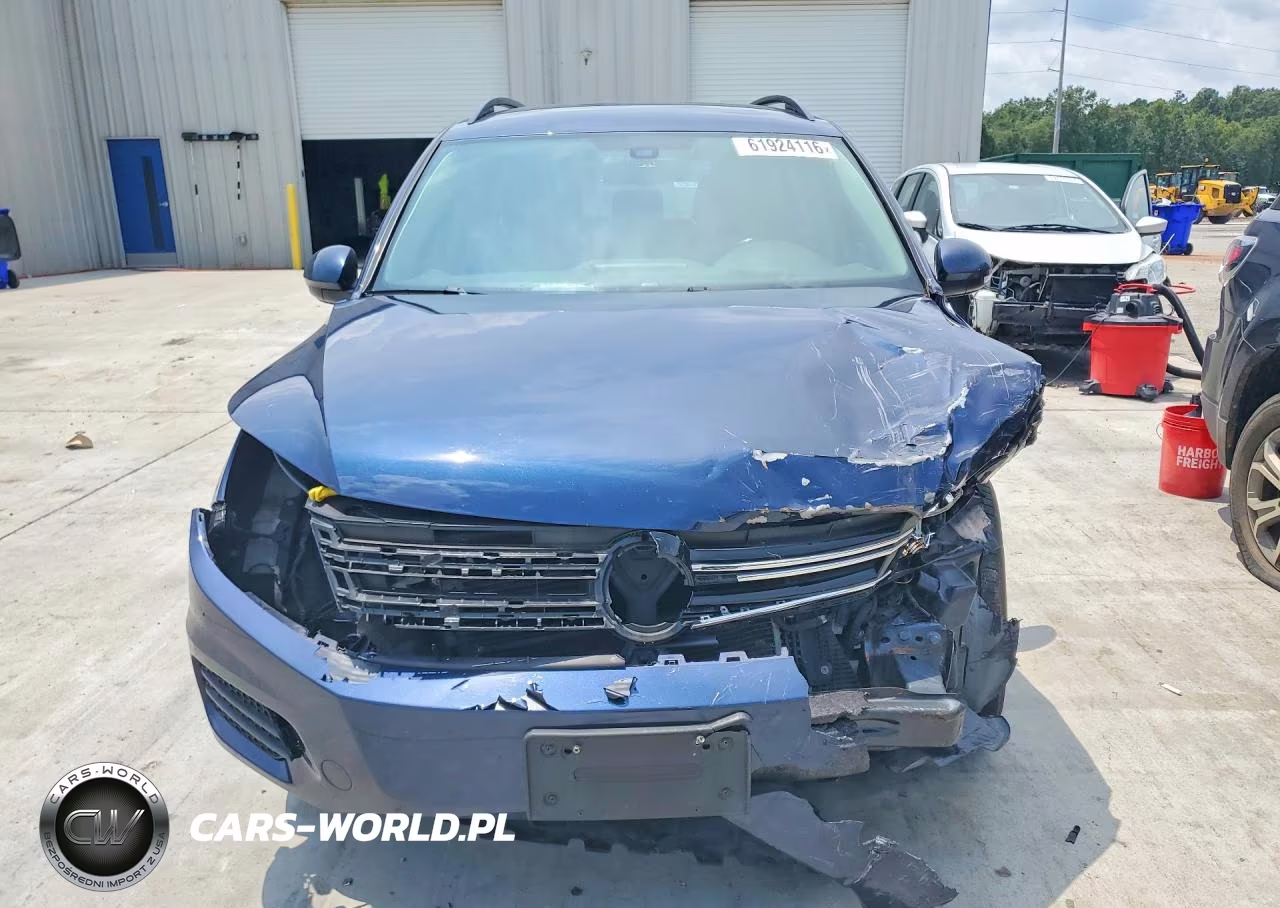2016 Volkswagen Tiguan S VIN:WVGBV7AX8GW598341 - 5