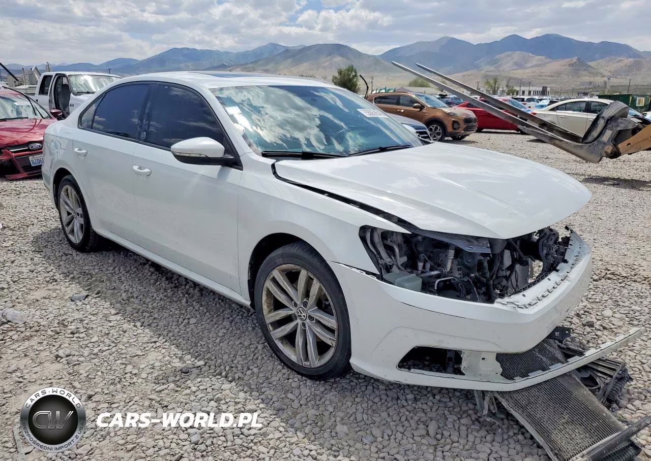 2019 Volkswagen Passat Wolfsburg VIN:1VWLA7A38KC004968 - 4