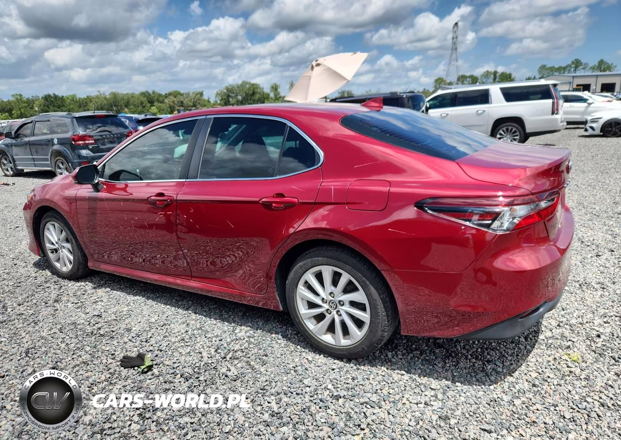 2022 Toyota Camry Le VIN:4T1C11AK0NU696130 - 2
