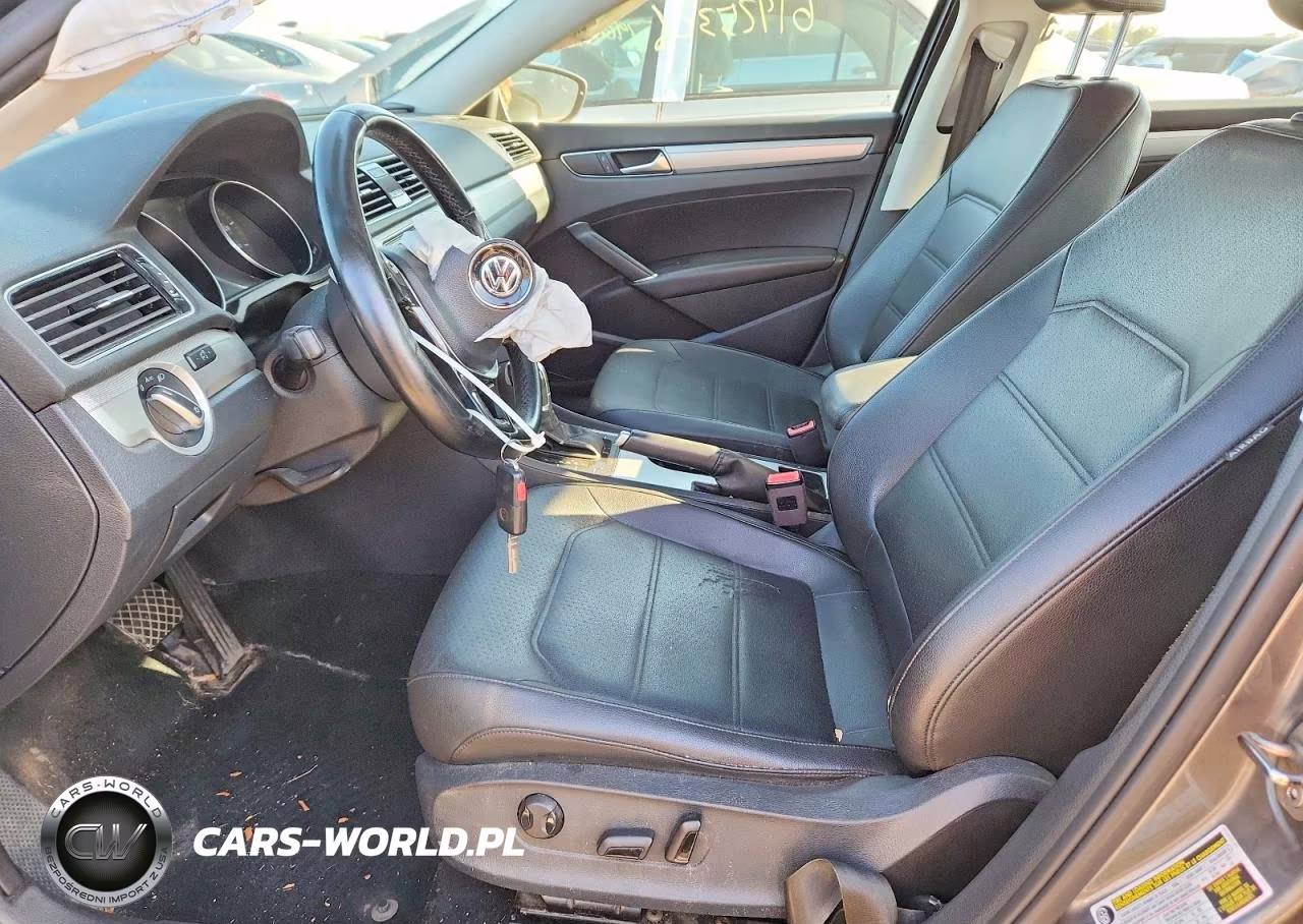 2019 Volkswagen Passat Wolfsburg VIN:1VWLA7A32KC006585 - 7
