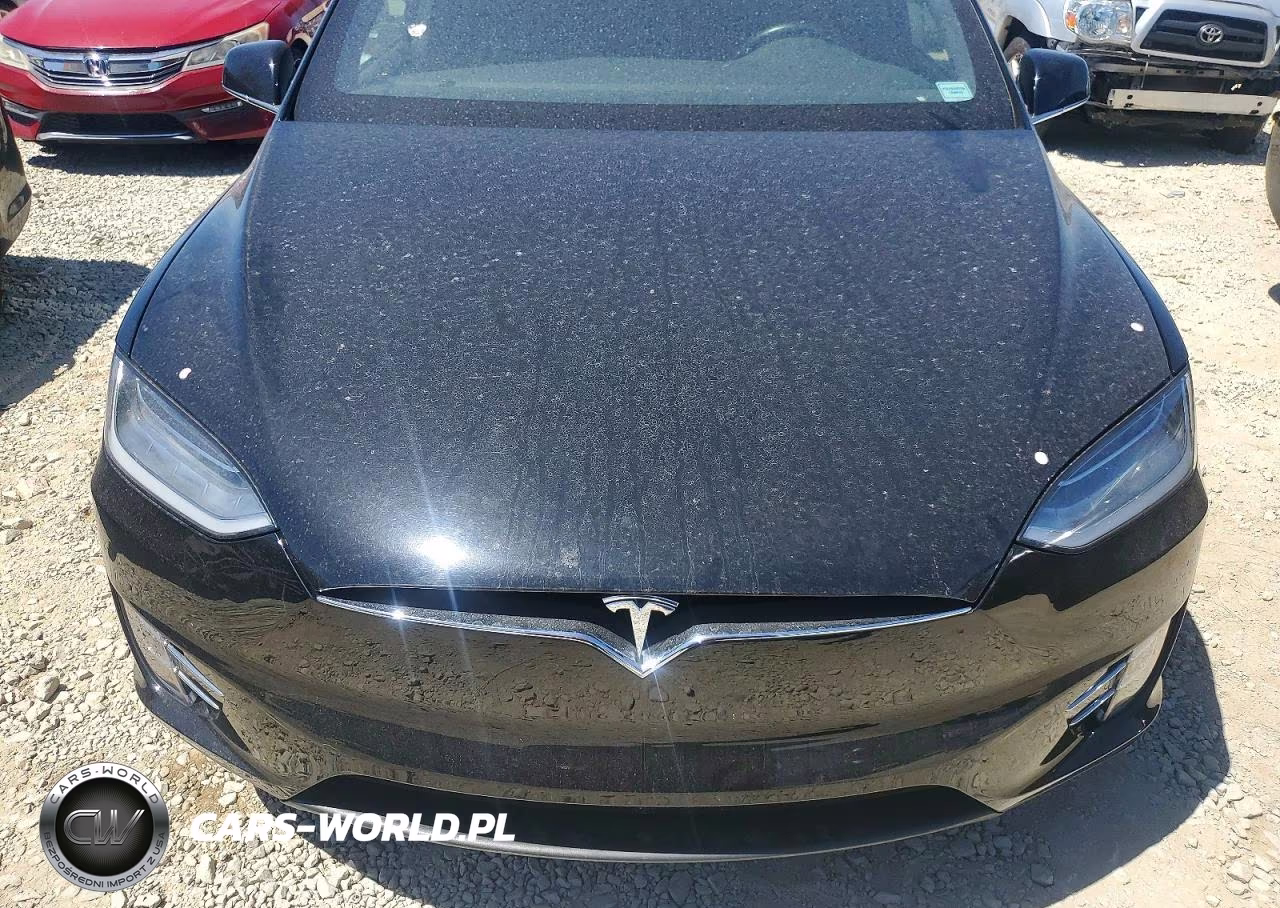 2018 Tesla Model X VIN:5YJXCAE29JF142761 - 12