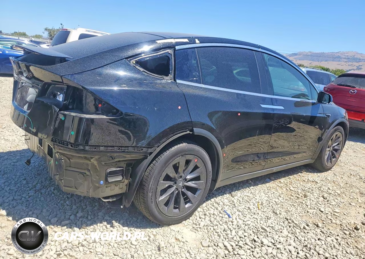 2018 Tesla Model X VIN:5YJXCAE29JF142761 - 3