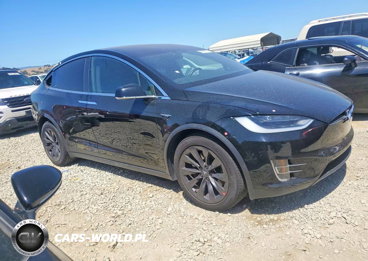 2018 Tesla Model X VIN:5YJXCAE29JF142761 - 4