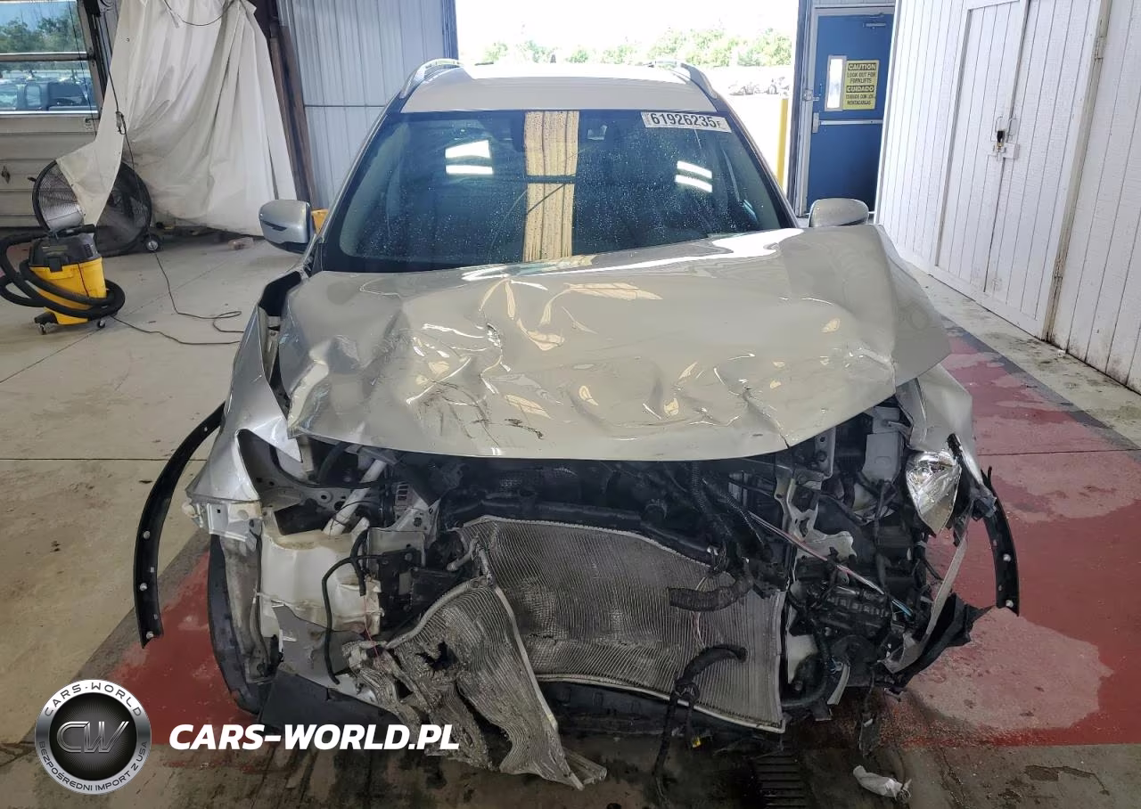 2019 Nissan Rogue S VIN:5N1AT2MV5KC754392 - 5