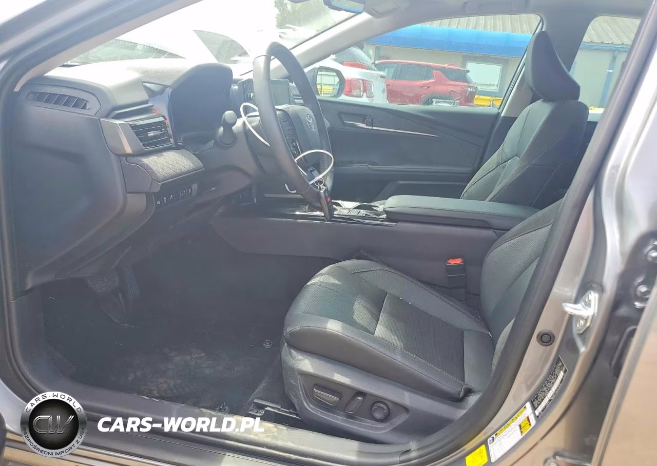 2026 Toyota Camry Xle VIN:4T1DAACK1TU695535 - 7