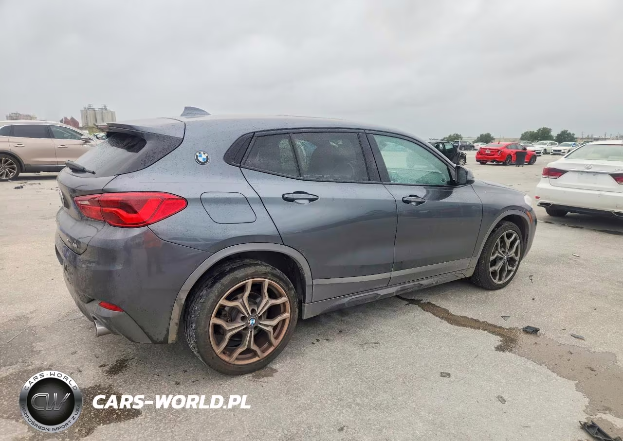 2018 BMW X2 xDrive28I VIN:WBXYJ5C31JEB19348 - 3