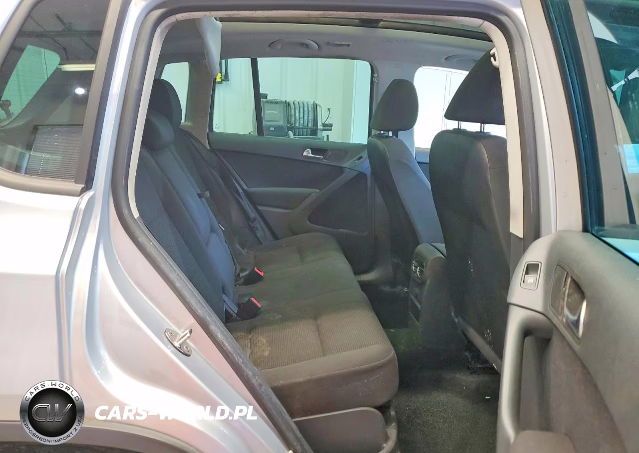 2013 Volkswagen Tiguan S VIN:WVGBV3AX2DW578185 - 11