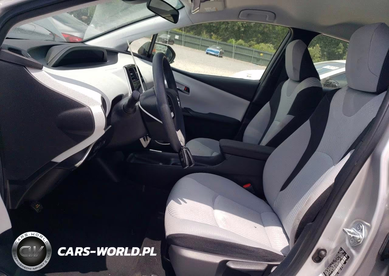 2017 Toyota Prius Two VIN:JTDKBRFU5H3545543 - 7