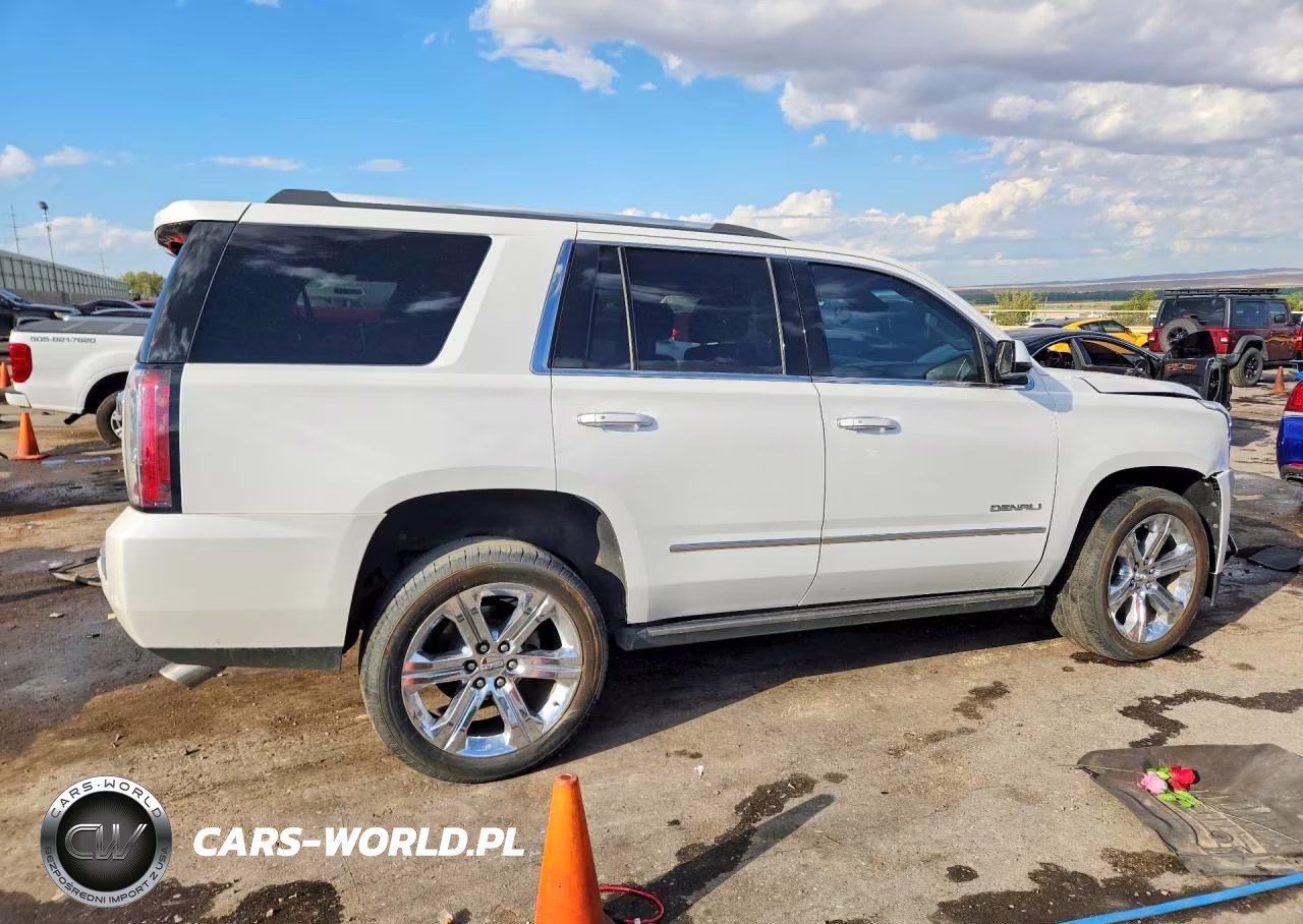 2018 GMC Yukon Denali VIN:1GKS2CKJ5JR282924 - 3