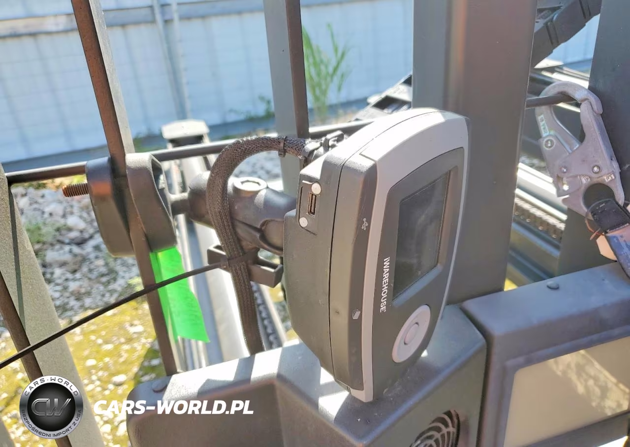 2016 Raymond Unknown VIN:00000009601604164 - 8