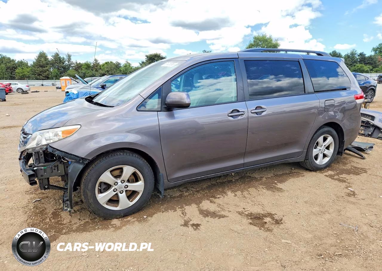 2014 Toyota Sienna Le