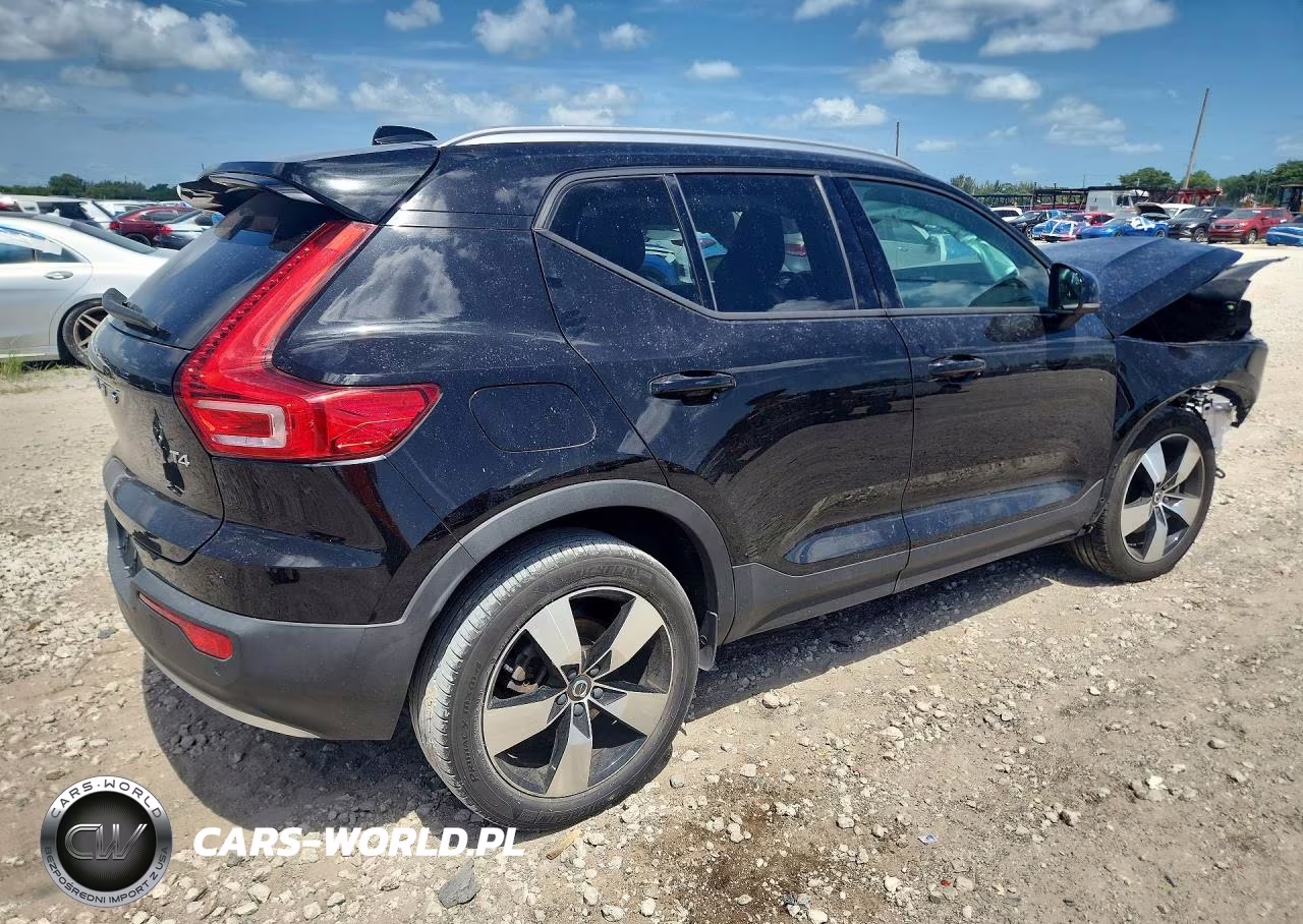 2021 Volvo Xc40 T4 Momentum VIN:YV4AC2HK7M2481515 - 3