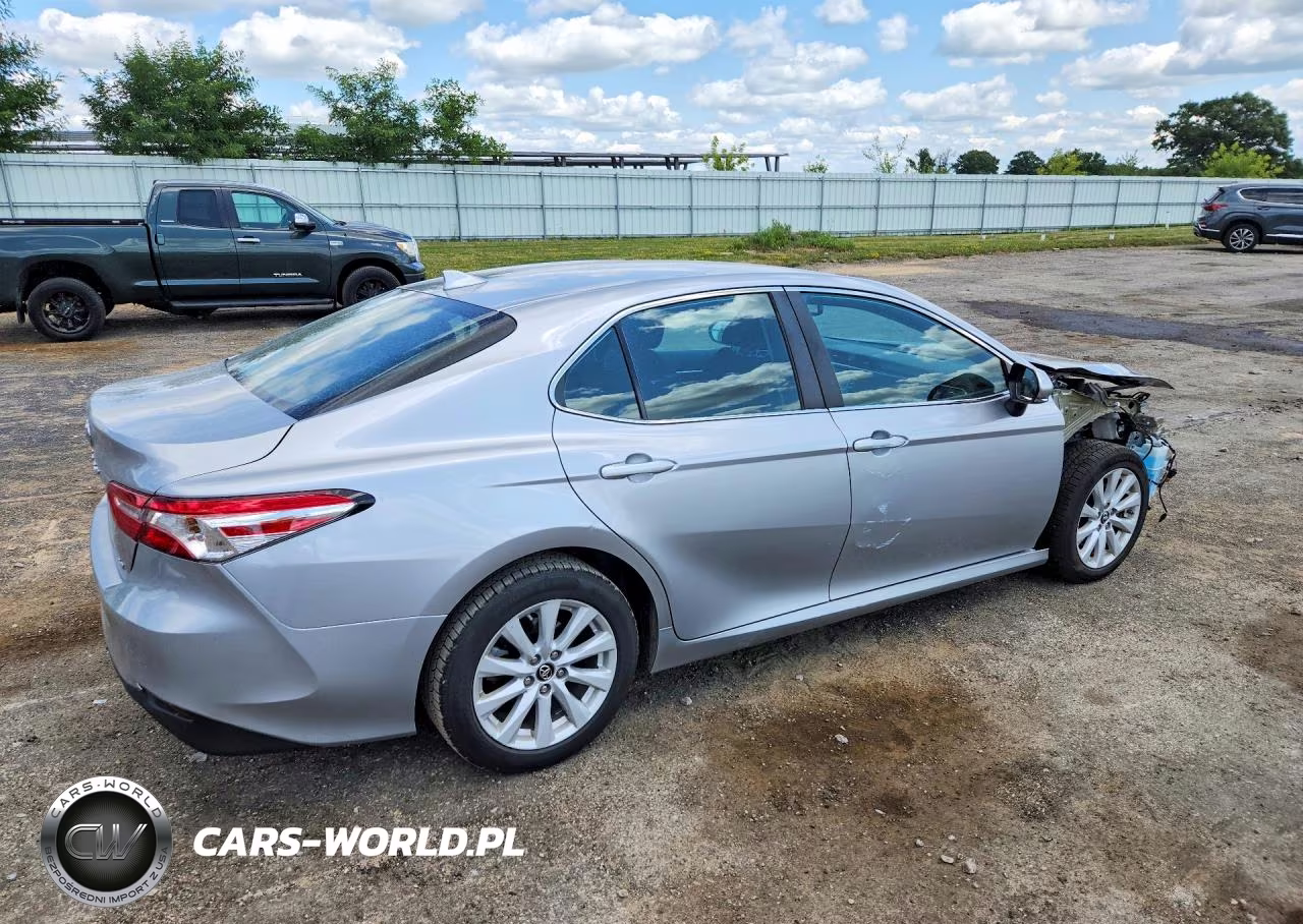 2019 Toyota Camry Le VIN:4T1B11HK4KU237244 - 3