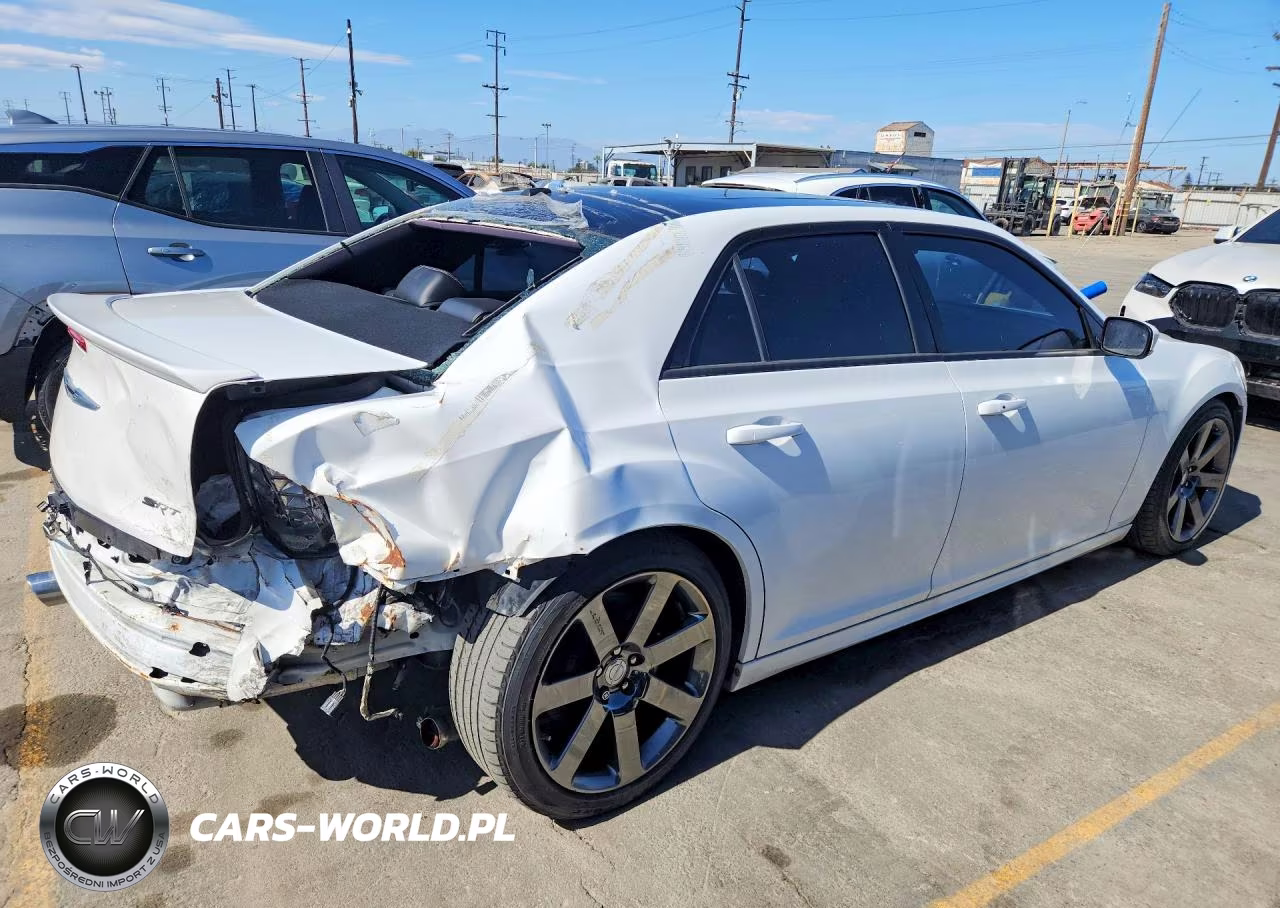 2014 Chrysler 300 Srt-8 VIN:2C3CCAFJ7EH257870 - 3