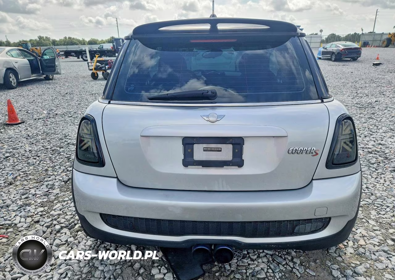 2007 Mini Cooper S VIN:WMWMF73527TL85003 - 6