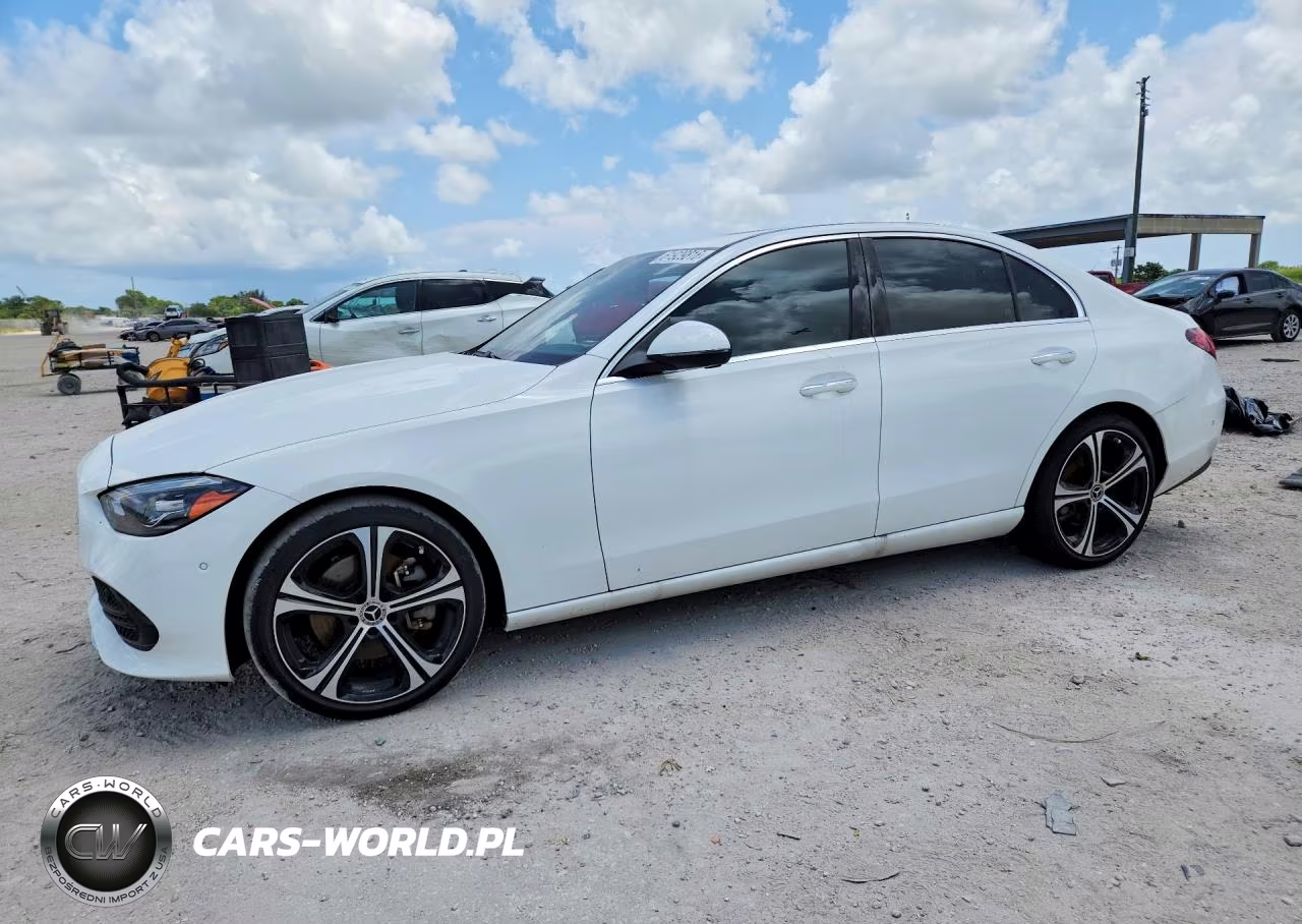 2024 Mercedes-Benz C 300 – zdjęcie 1 z 12