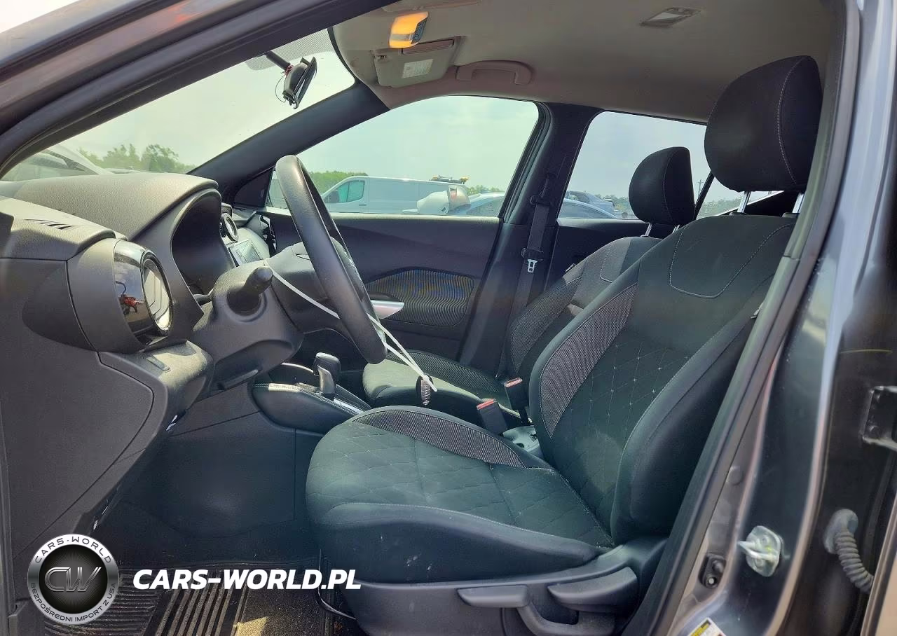 2019 Nissan Kicks Sv VIN:3N1CP5CUXKL532482 - 7