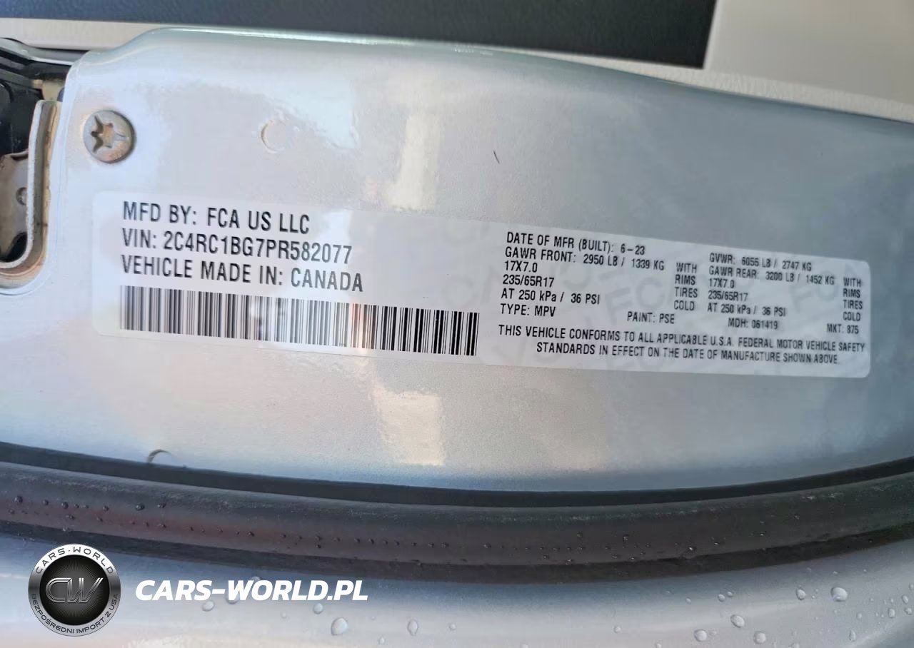 2023 Chrysler Pacifica Touring L VIN:2C4RC1BG7PR582077 - 13
