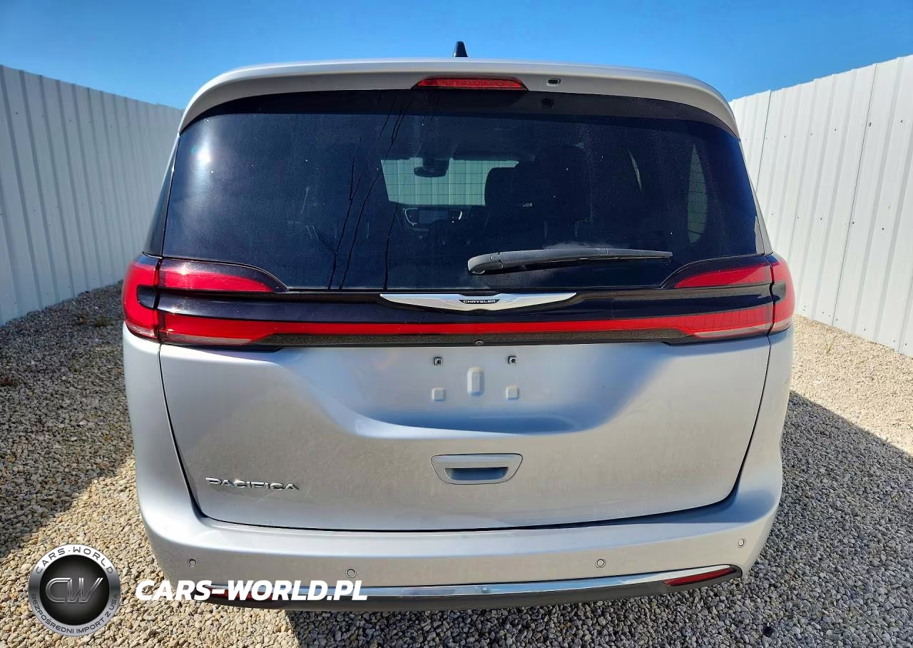 2023 Chrysler Pacifica Touring L VIN:2C4RC1BG7PR582077 - 6