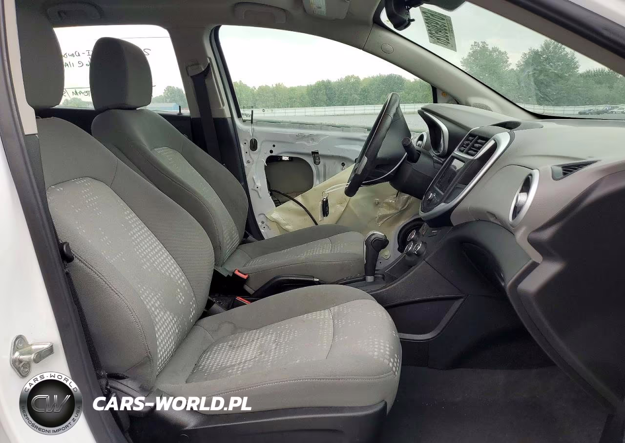2020 Chevrolet Sonic VIN:1G1JG6SB0L4124244 - 7
