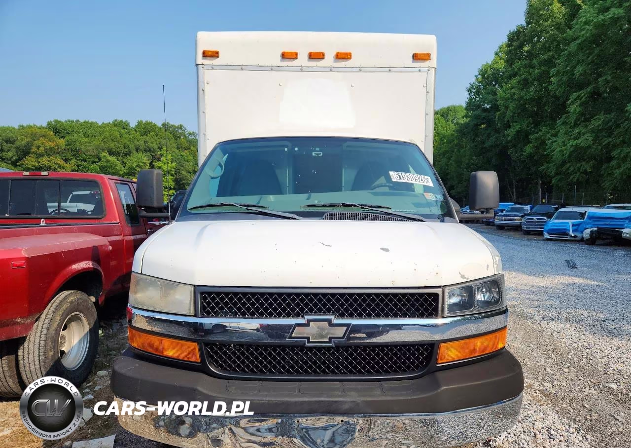 2010 Chevrolet Express Box Truck VIN:1GB3G2AA0A1175151 - 5