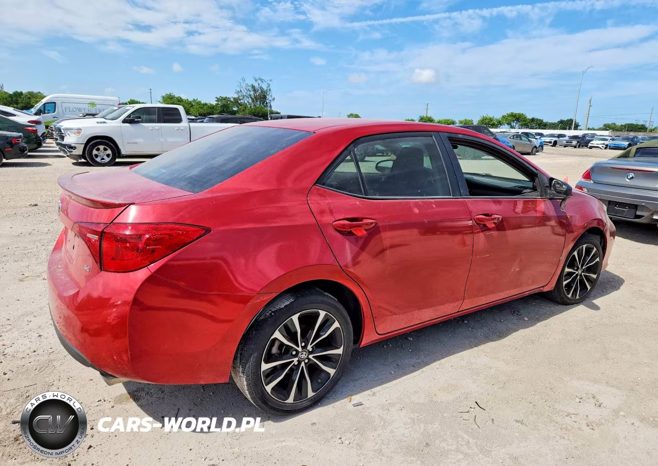 2018 Toyota Corolla Se VIN:2T1BURHE8JC022269 - 3