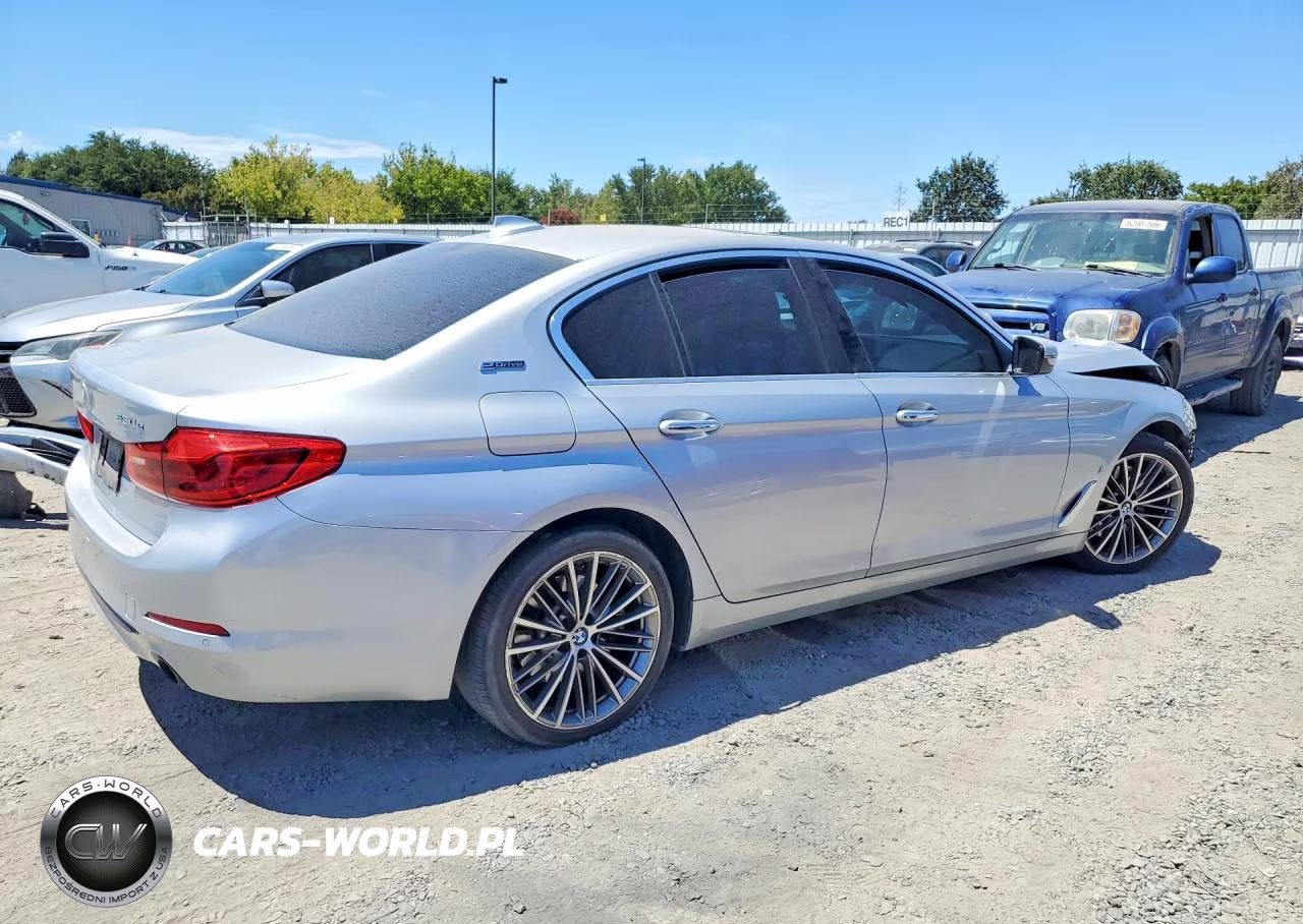 2018 BMW 530E VIN:WBAJA9C55JB253346 - 3