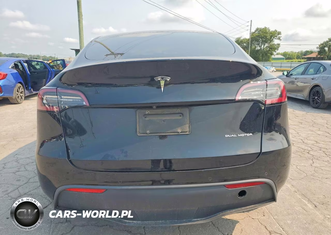 2020 Tesla Model Y VIN:5YJYGDEE8LF025843 - 6