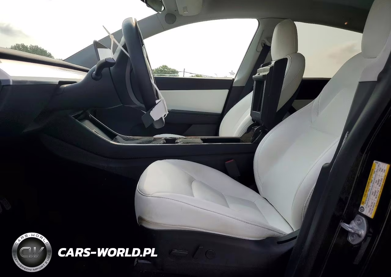 2020 Tesla Model Y VIN:5YJYGDEE8LF025843 - 7