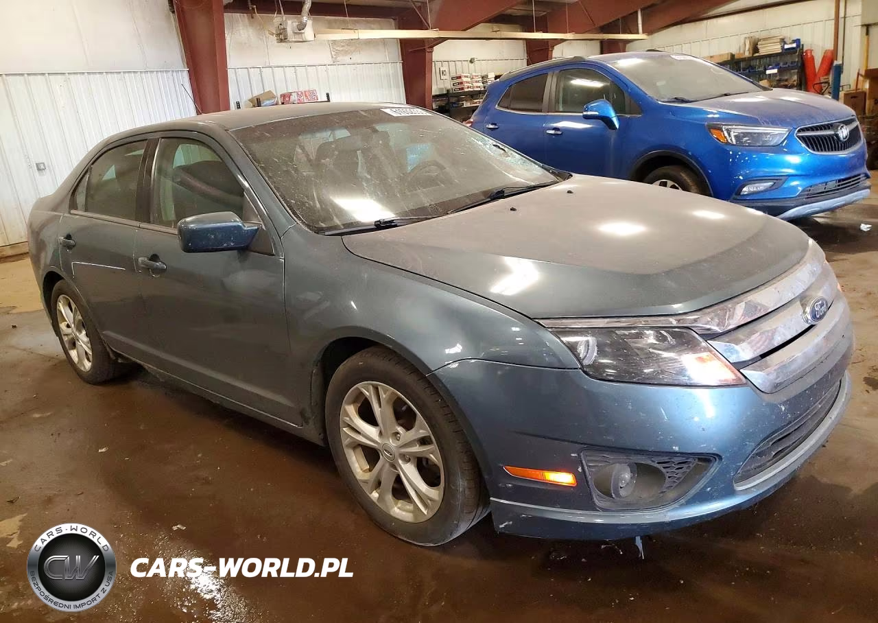 2012 Ford Fusion Se VIN:3FAHP0HG4CR245832 - 4