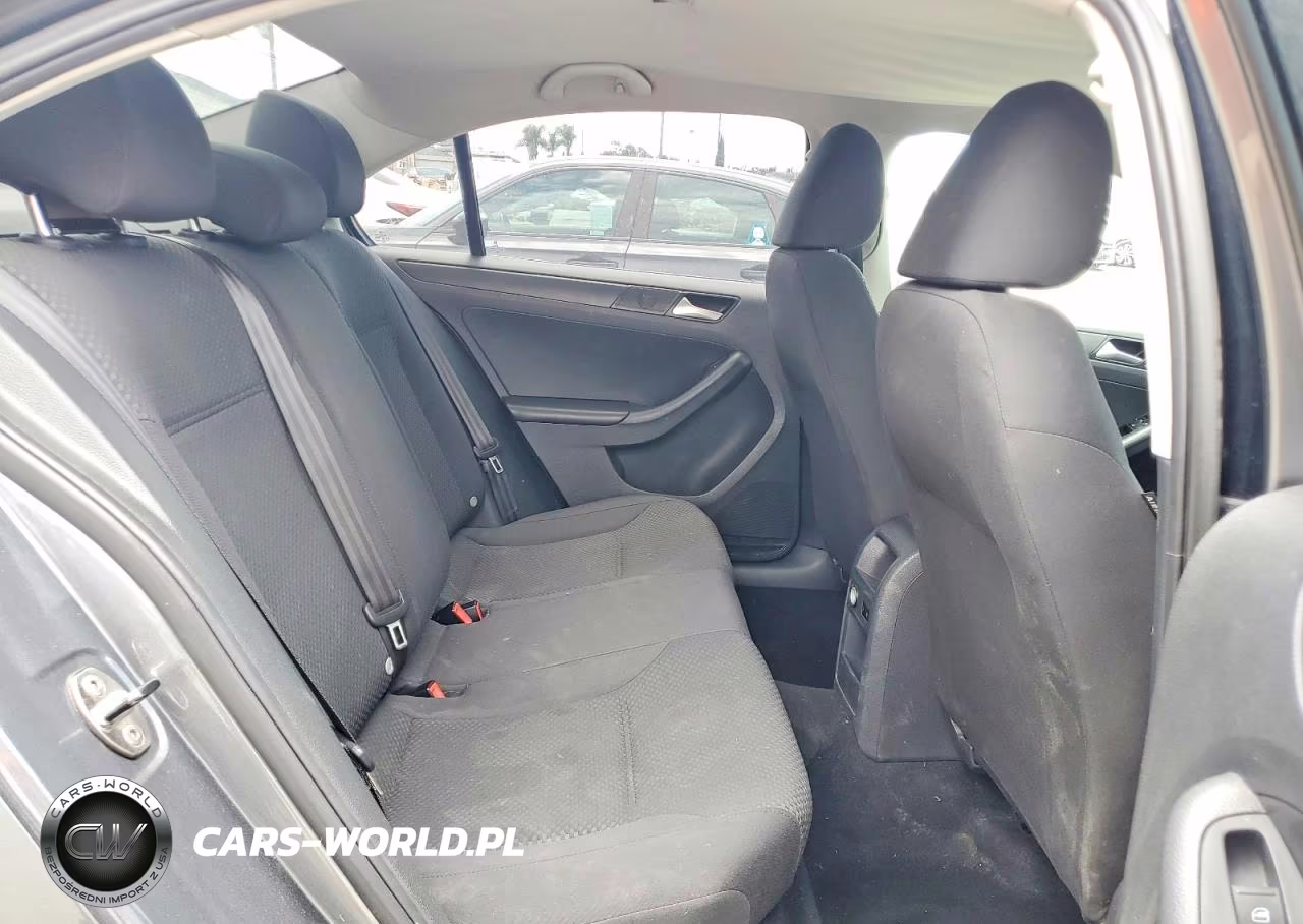 2014 Volkswagen Jetta Base VIN:3VW2K7AJ4EM302640 - 10
