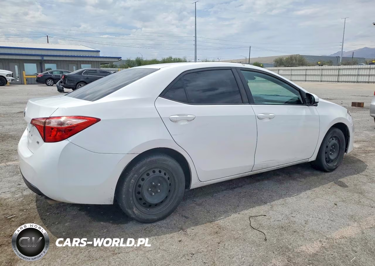2019 Toyota Corolla Le VIN:2T1BURHE3KC152266 - 3