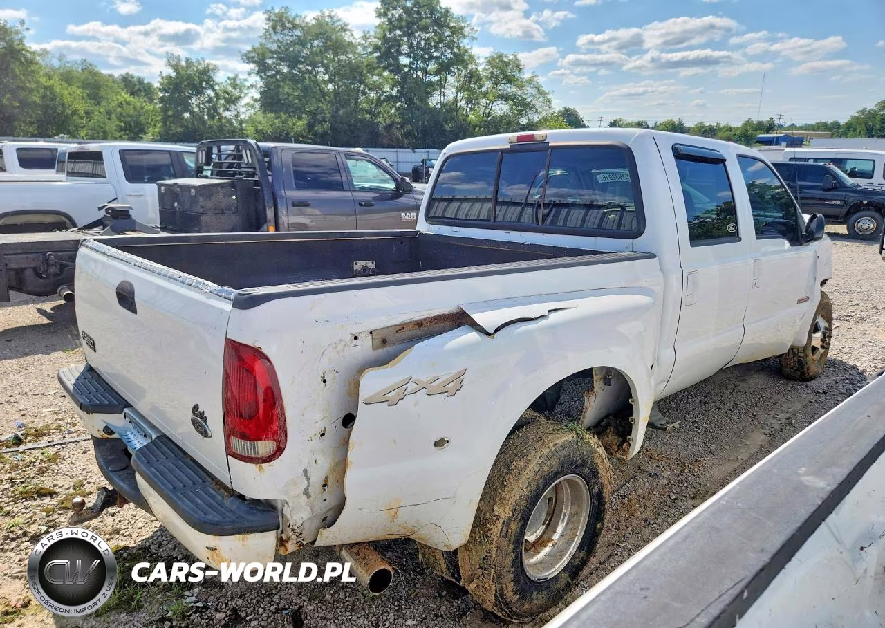 2003 Ford F350 Super Duty VIN:1FTWW33P23EB52324 - 3