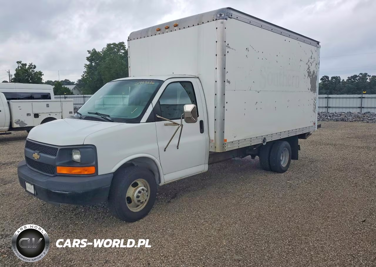 2007 Chevrolet Express Box Truck – zdjęcie 1 z 12