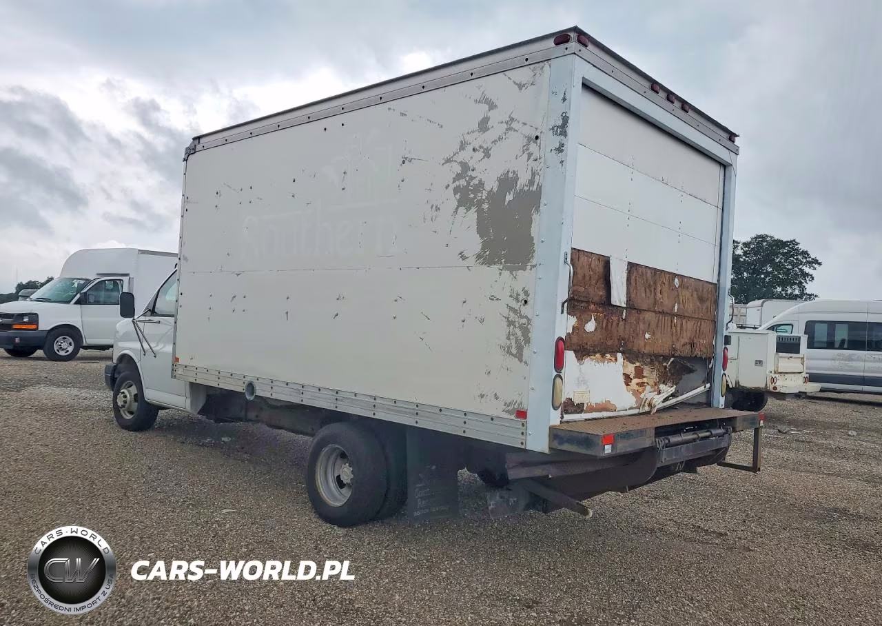 2007 Chevrolet Express Box Truck VIN:1GBJG31U471125949 - 2