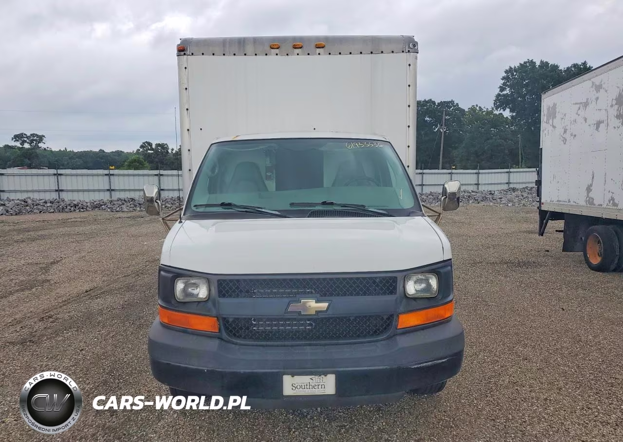 2007 Chevrolet Express Box Truck VIN:1GBJG31U471125949 - 5