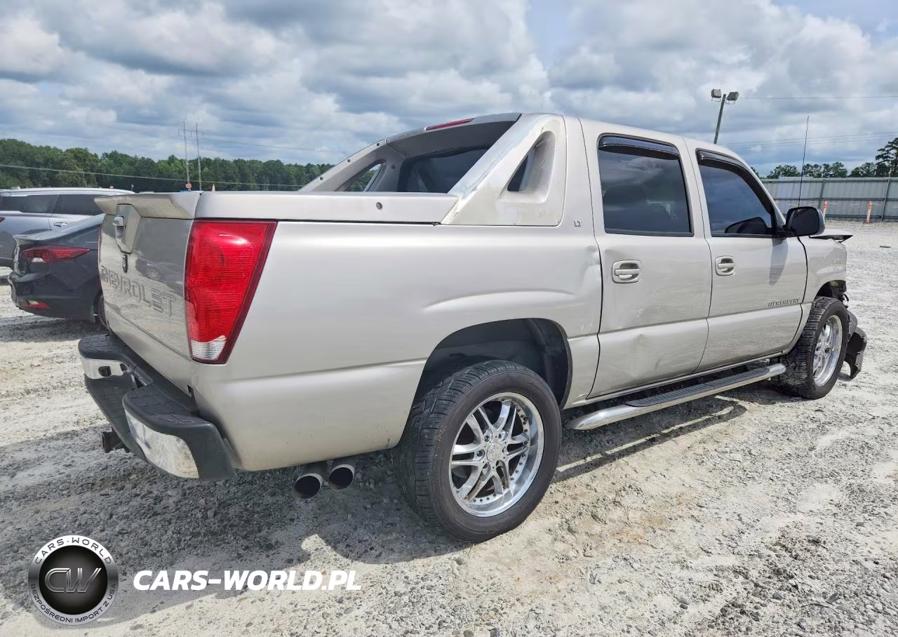 2005 Chevrolet Avalanche C1500 VIN:3GNEC12ZX5G107176 - 3