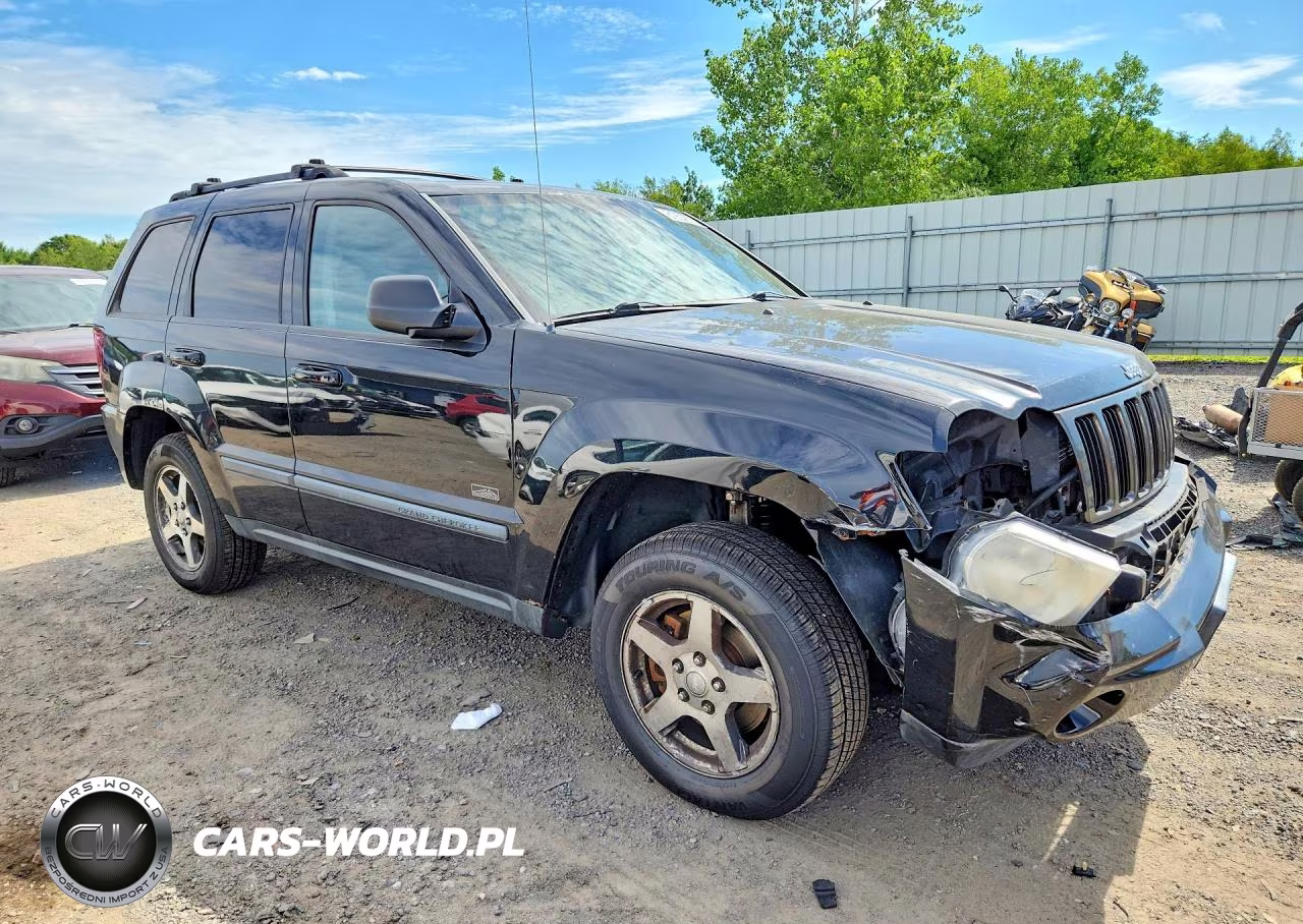 2007 Jeep Grand Cherokee Laredo VIN:1J8GR48K97C631414 - 4