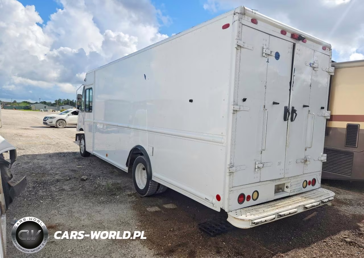 2007 Freightliner Mt45 Chassis Box Truck VIN:4UZAANBW27CX54084 - 2