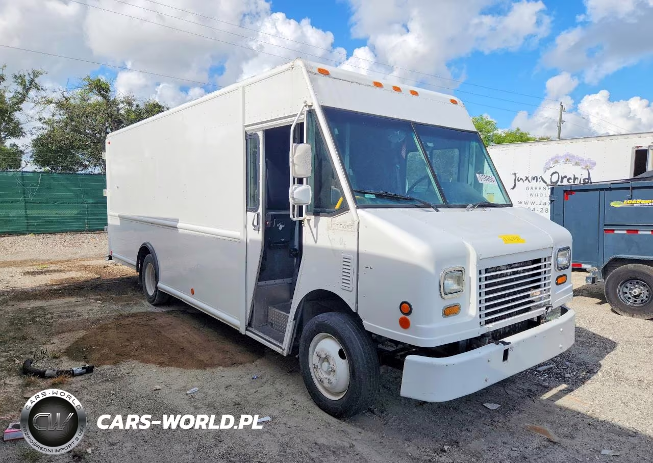 2007 Freightliner Mt45 Chassis Box Truck VIN:4UZAANBW27CX54084 - 4