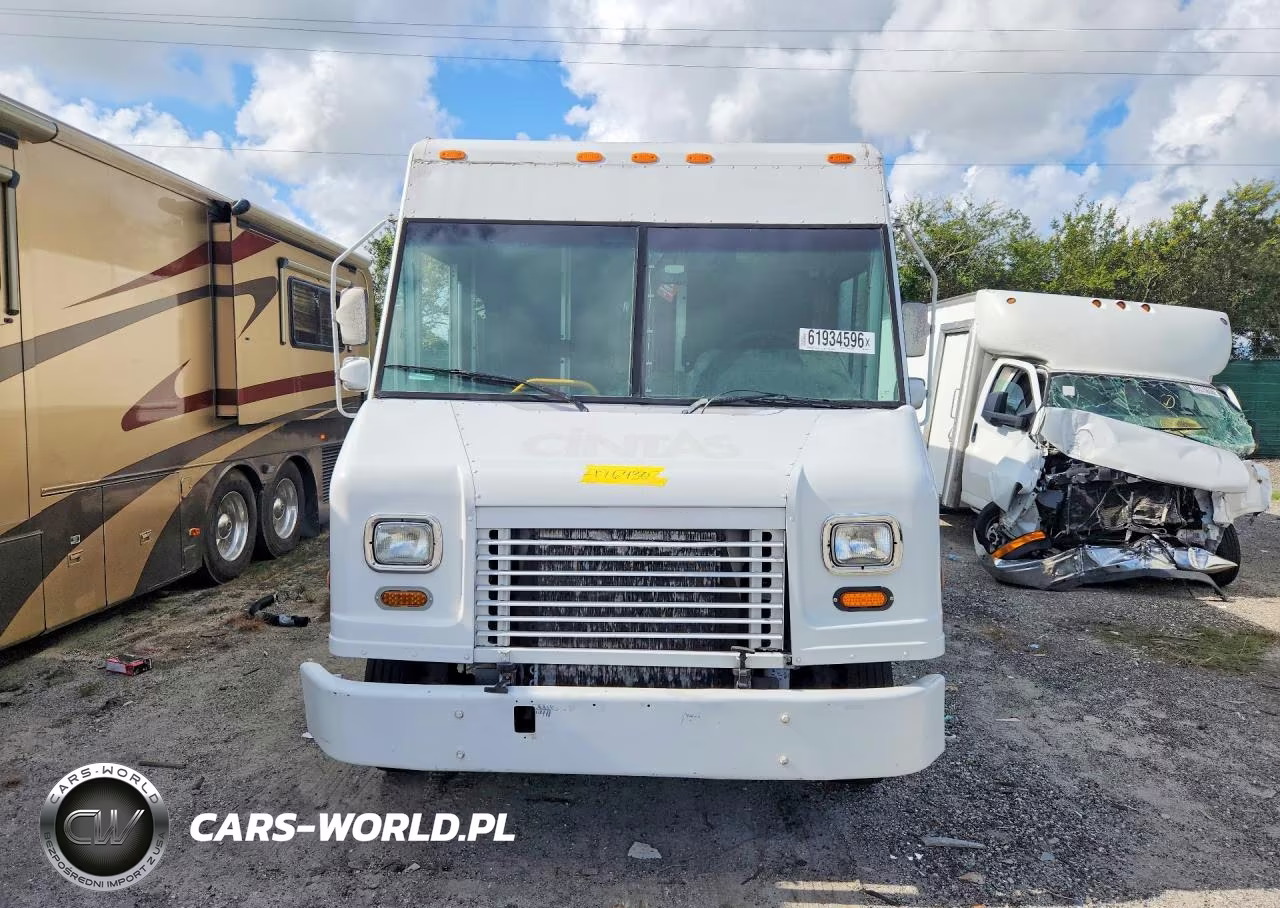 2007 Freightliner Mt45 Chassis Box Truck VIN:4UZAANBW27CX54084 - 5