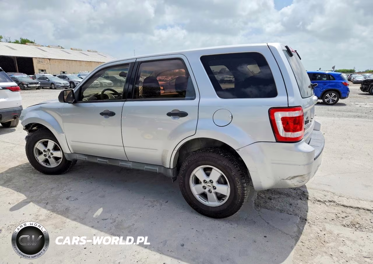 2010 Ford Escape Xls VIN:1FMCU0C77AKD45327 - 2