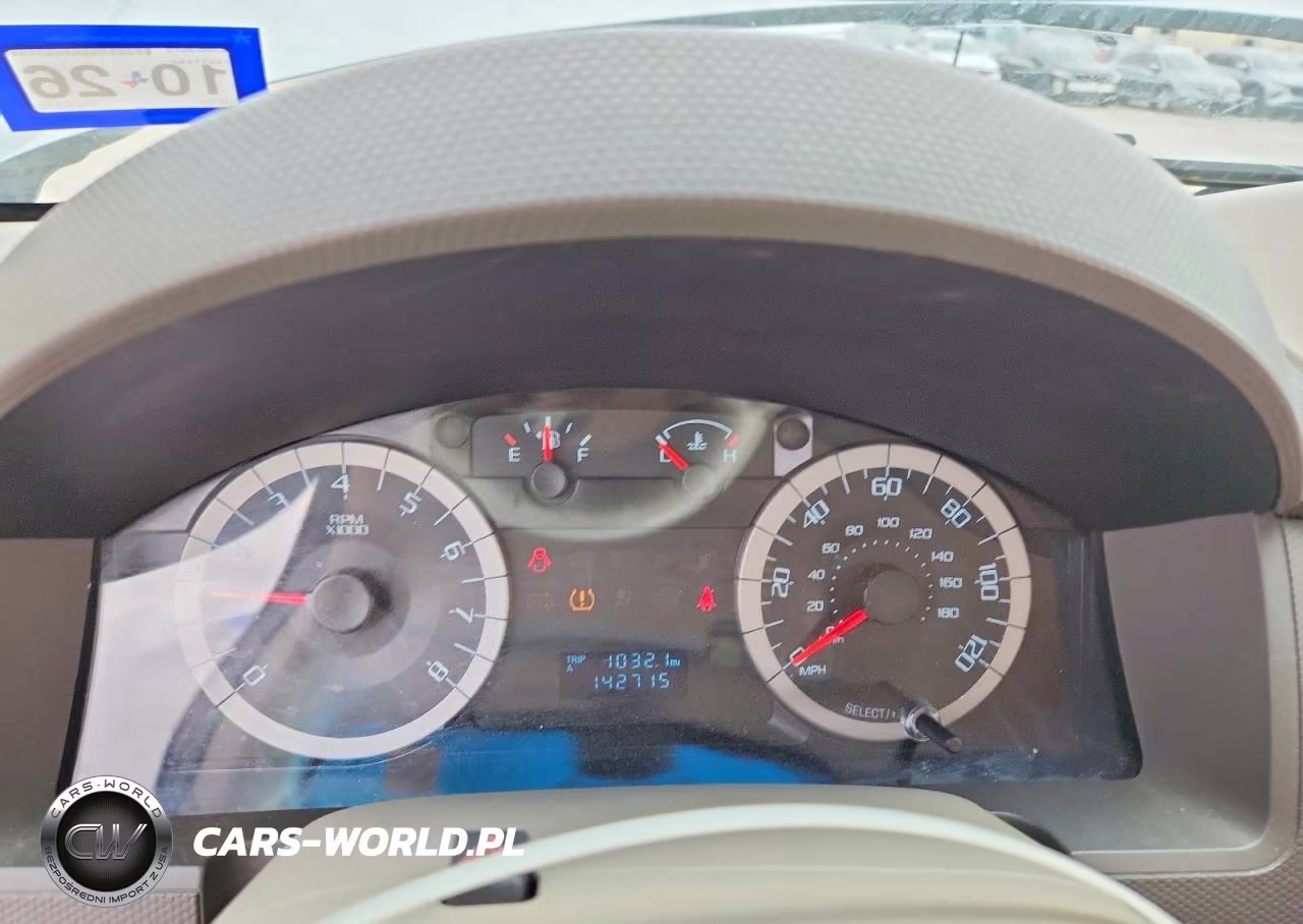 2010 Ford Escape Xls VIN:1FMCU0C77AKD45327 - 9
