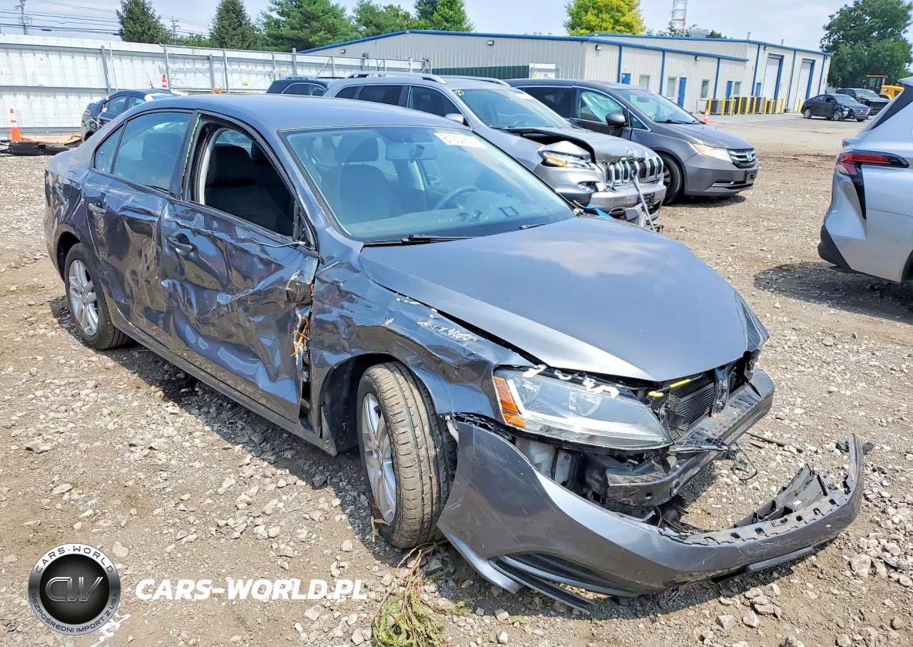 2018 Volkswagen Jetta S VIN:3VW2B7AJXJM220714 - 4