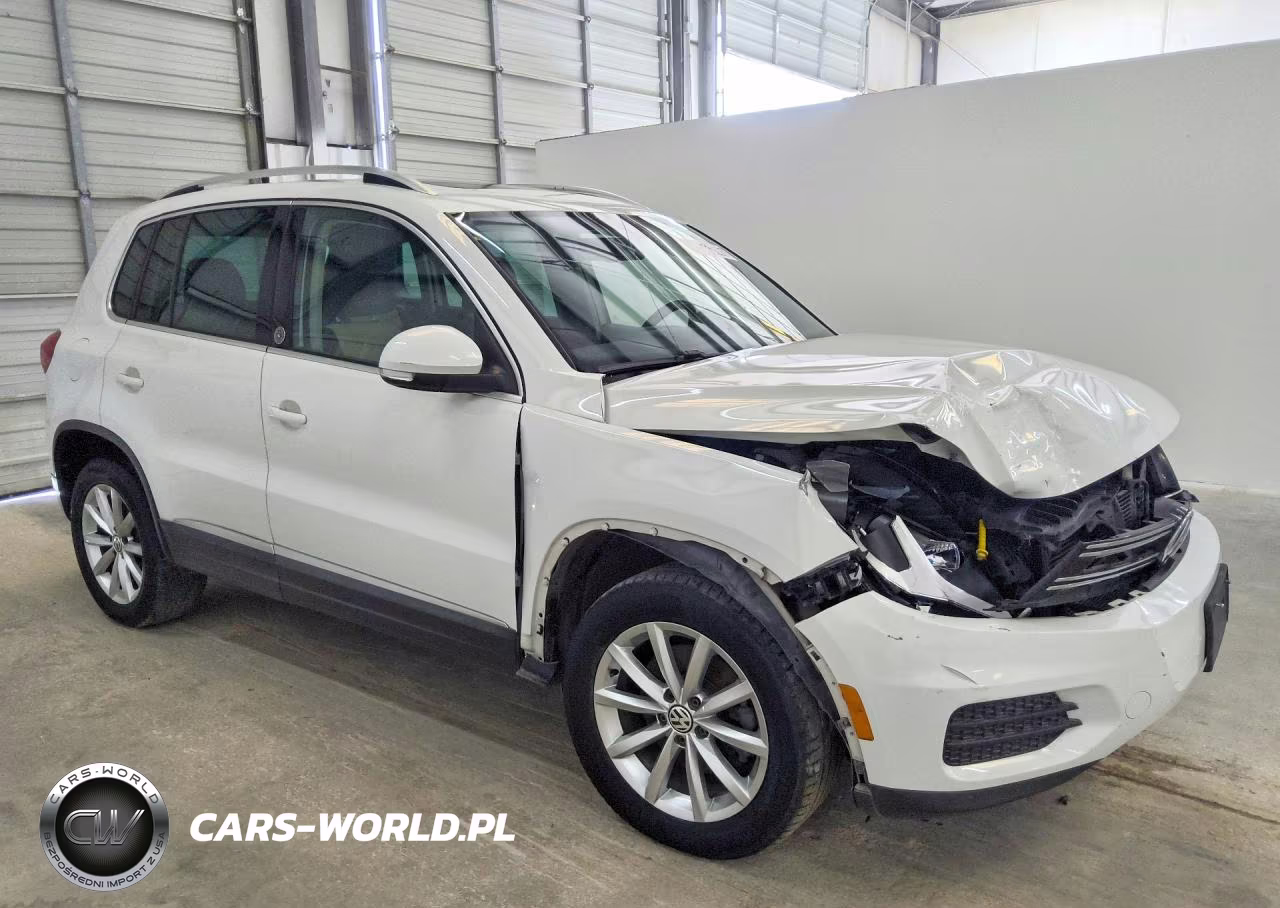 2017 Volkswagen Tiguan VIN:WVGRV7AX2HW508312 - 4