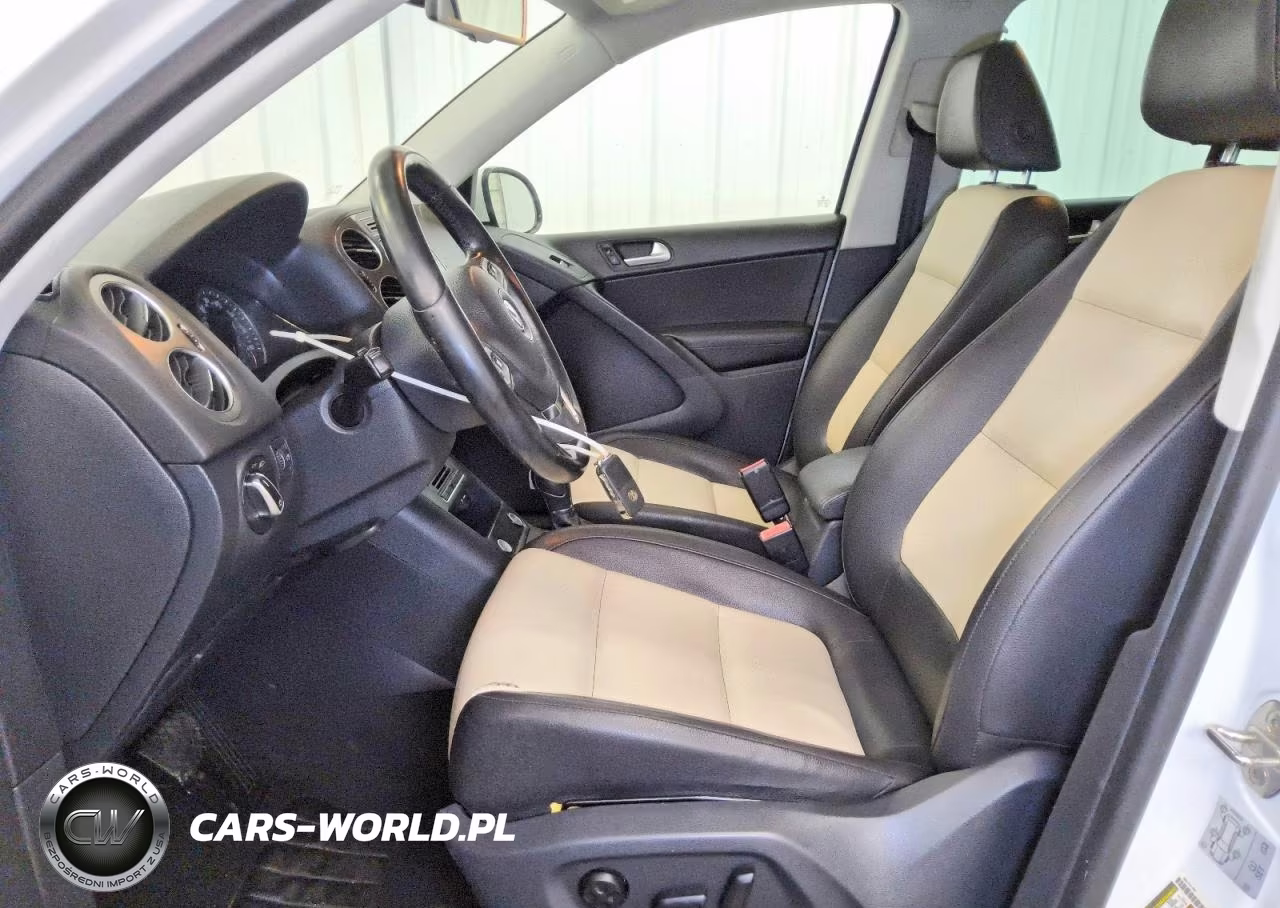 2017 Volkswagen Tiguan VIN:WVGRV7AX2HW508312 - 7