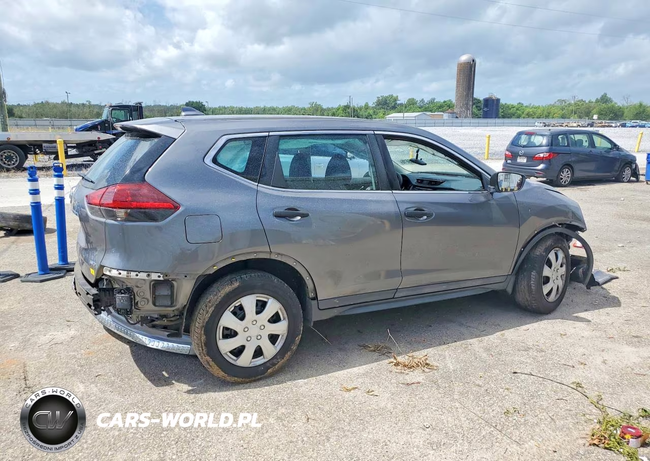 2018 Nissan Rogue S VIN:5N1AT2MV7JC829012 - 3